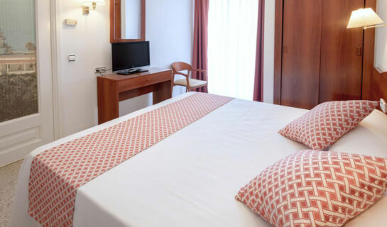 GHT BALMES HOTEL, APARTHOTEL & SPLASH Calella