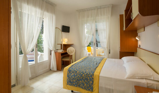 HOTEL CANNES Riccione (RN)