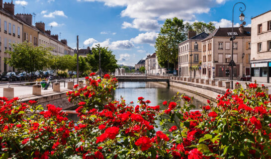 HOSTELLERIE LA CHAUMIERE Arsonval