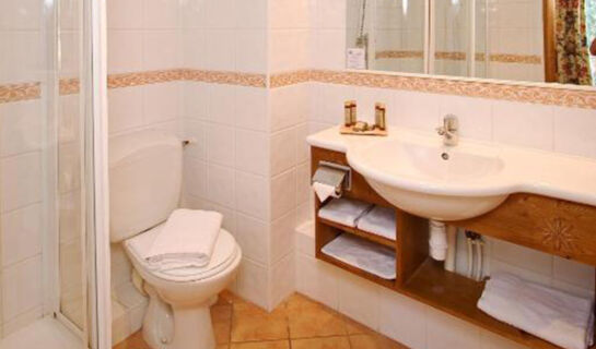 LES BARTAVELLES HOTEL RESTAUTANT & SPA Crots