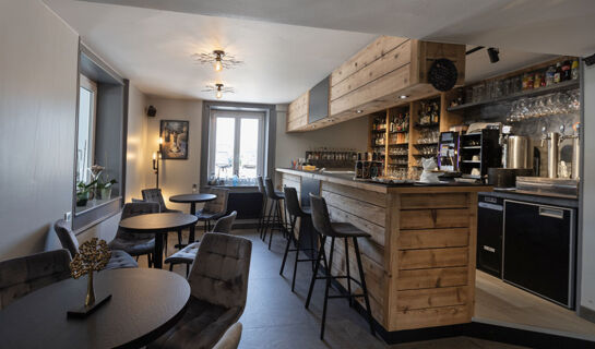 HÔTEL RESTAURANT LES CYGNES Villers-le-Lac