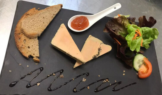 HÔTEL RESTAURANT LES CYGNES Villers-le-Lac