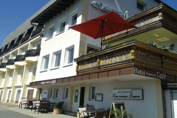 HOTEL RESTAURANT CAFÉ ZUM WEISSEN LAMM Oberzent