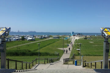 FAMILIEN- & APARTHOTEL STRANDHOF (B&B) Tossens