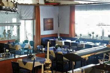 FAMILIEN- & APARTHOTEL STRANDHOF (B&B) Tossens