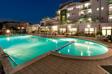 HOTEL LUNGOMARE Cesenatico