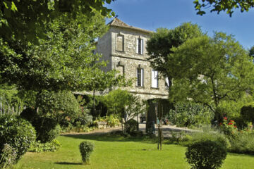 CHÂTEAU D'ARPAILLARGUES Arpaillargues-Uzès