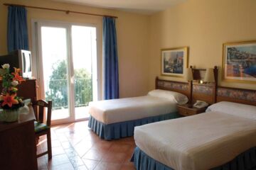 HOTEL CORAL PLATJA Roses