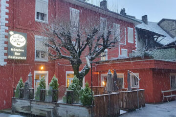 HÔTEL LE FER À CHEVAL Yenne