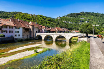 HÔTEL RESTAURANT LA DEMI-LUNE Saint-Ursanne