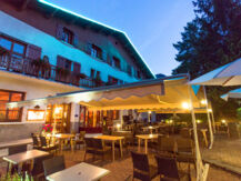 LOGIS HÔTEL LES PEUPLIERS Baratier
