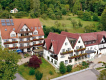 LANDIDYLL HOTEL ZUM ALTEN SCHLOß Kirchensittenbach