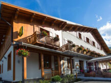 LOGIS HÔTEL LES PEUPLIERS Baratier